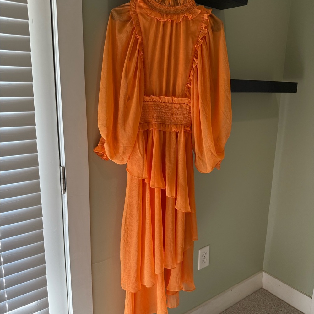Elliatt Orange Midi Dress